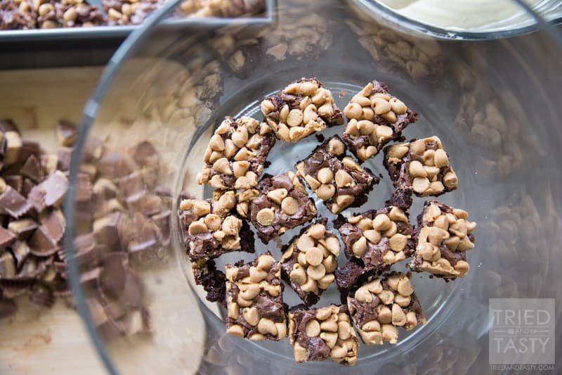 Peanut Butter Trifle // Trifle desserts are great for many reasons. This Peanut Butter Trifle is a peanut butter lover's dream. It's delicious, it's easy to throw together, and it feeds a crowd. Make this for your next party or get together! | Tried and Tasty