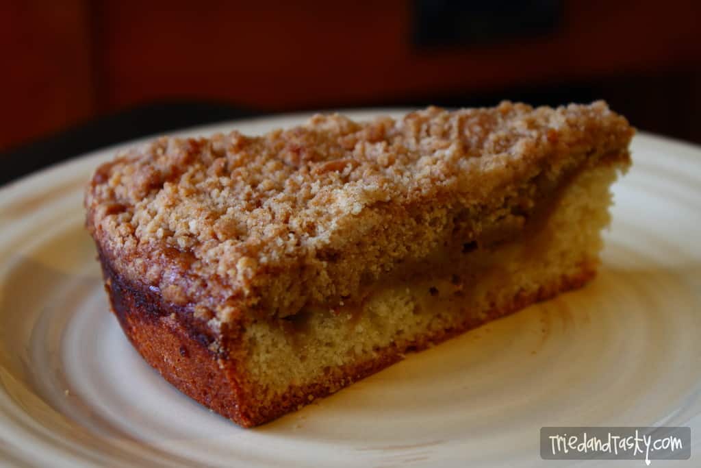 Pumpkin Crumb Cake // Tried and Tasty 