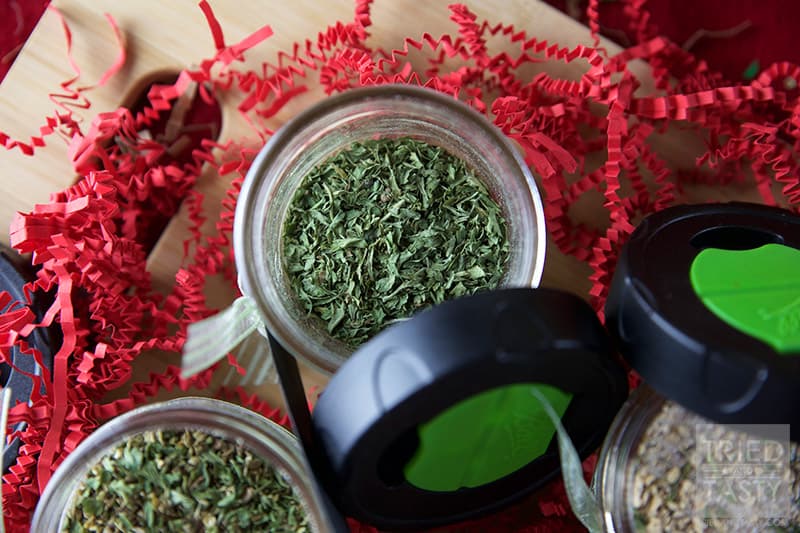 Homemade Savory Spice Mixes // Tried and Tasty Homemade Savory Spice Mixes // If you've run out of our favorite spice mixes, have no fear - you can make them at home! | Tried and Tasty
