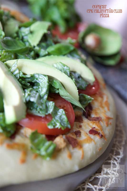 Copycat CPK California Club Pizza // This Copycat CPK California Club Pizza is an identical (if you ask me) replica of the original restaurant pizza. If you are a fan of the club sandwich, you will be a fan of this pizza! | Tried and Tasty
