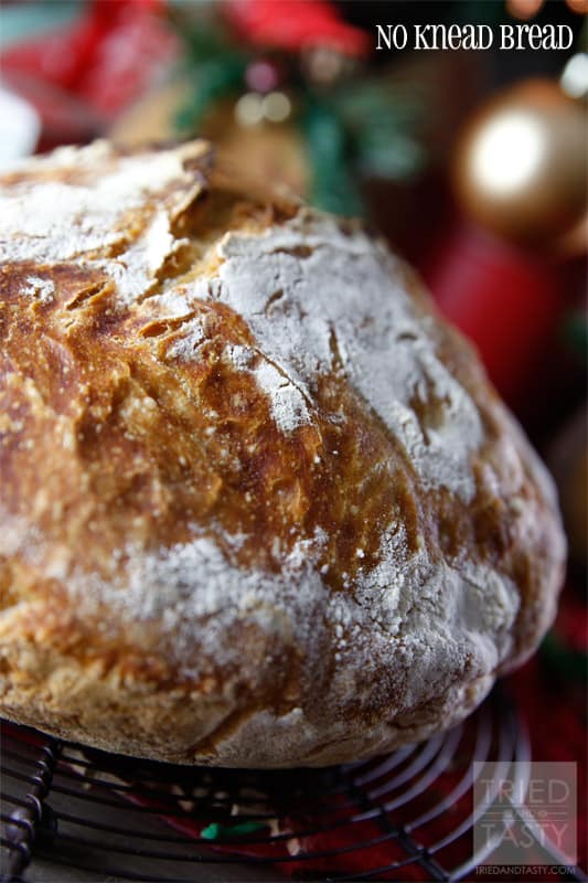 No Knead Bread // This beautiful bread doesn't require any kneading, it just magically becomes the most delicious loaf of bread you've ever cooked or seen! It's miraculous how little work goes in to this. | Tried and Tasty