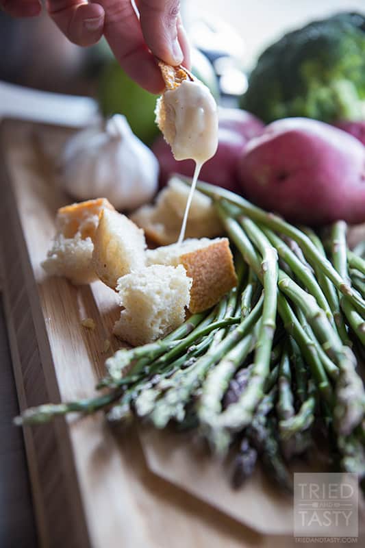 Copycat Melting Pot Traditional Swiss Fondue // The perfect romantic dinner idea for any special occasion! | Tried and Tasty
