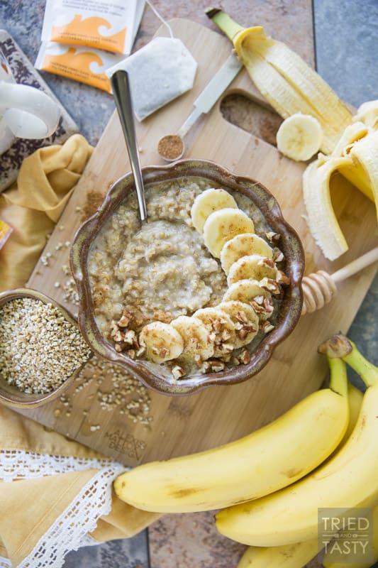 Banana Cream Pie Oatmeal // This healthy oatmeal will make you think you're having dessert for breakfast. Made with simple wholesome ingredients, you'll love this for weekend brunch, holiday breakfast, or any morning in between! | Tried and Tasty