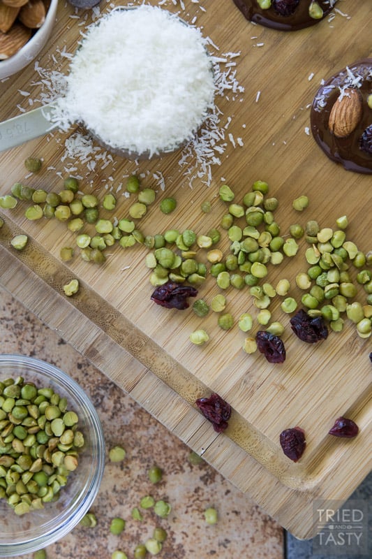 Dark Chocolate Superfood Bites // There's something about snacking on a delicious treat that's also wholesome. These yummy bites only have six ingredients and are loaded with nutrients. From the dark chocolate to the lentils. Yep, lentils! | Tried and Tasty