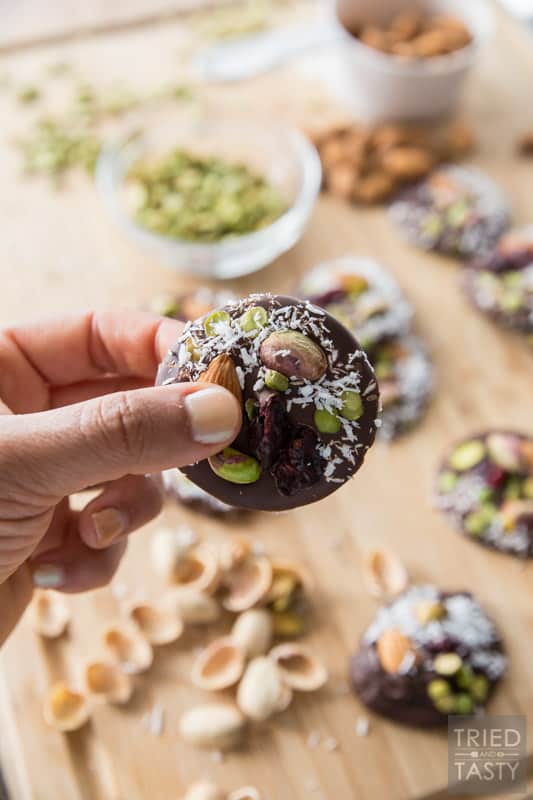 Dark Chocolate Superfood Bites // There's something about snacking on a delicious treat that's also wholesome. These yummy bites only have six ingredients and are loaded with nutrients. From the dark chocolate to the lentils. Yep, lentils! | Tried and Tasty