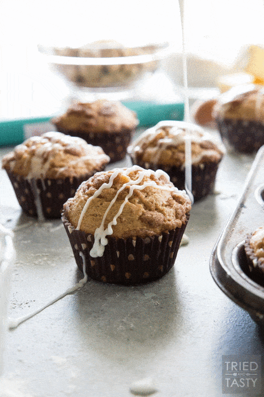 Apple Snickerdoodle Muffins // These muffins are the perfect amount of sweetness, hint of tart, moist, and downright delicious. If you love snickerdoodles, you will fall in love with this muffin! | Tried and Tasty