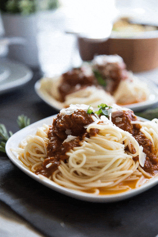 Homemade Spaghetti and Meatballs | This tried and true Spaghetti and Meatball recipe will fill your kitchen with the warm aroma of tomato, basil, and oregano. This just might be the ultimate comfort dish! | Tried and Tasty