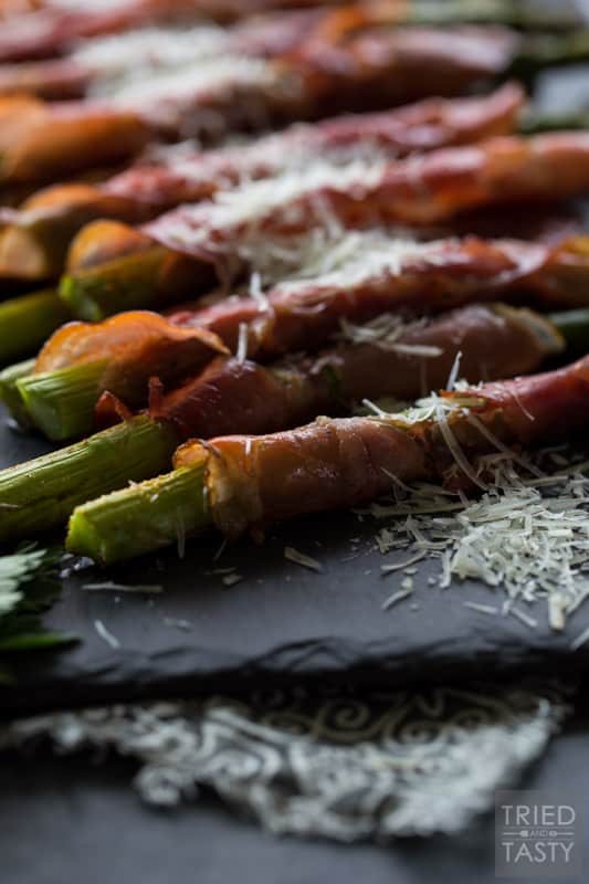 Quiche & Prosciutto Wrapped Asparagus // Sometimes the simplest side dishes can make the dinner shine. This asparagus is perfect paired with quiche or endless other options! Plus there's a smoked flavor that will wow your tastebuds! | Tried and Tasty